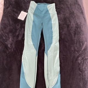 Lululemon leggings (wake and train tight)